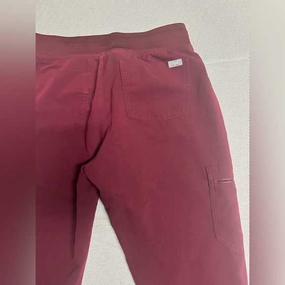 Figs Pants Women Small Red Zamora Scrubs Jogger Stretch Maroon Medical Bottom - Picture 5 of 11
